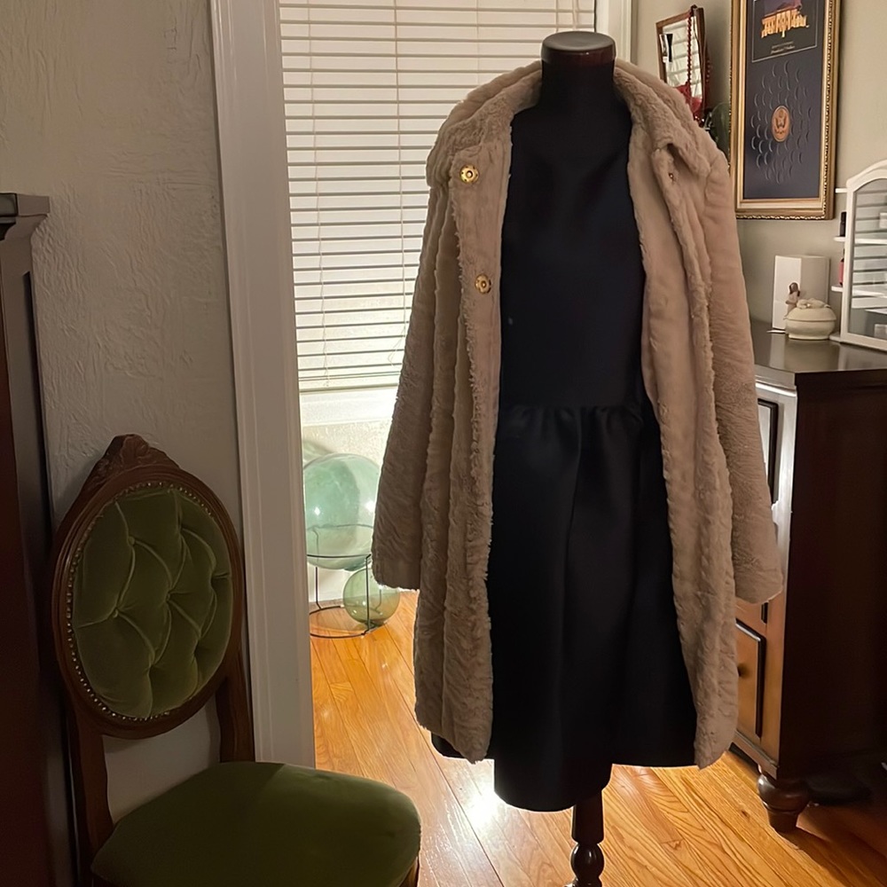 Ellen Tracy faux fur coat